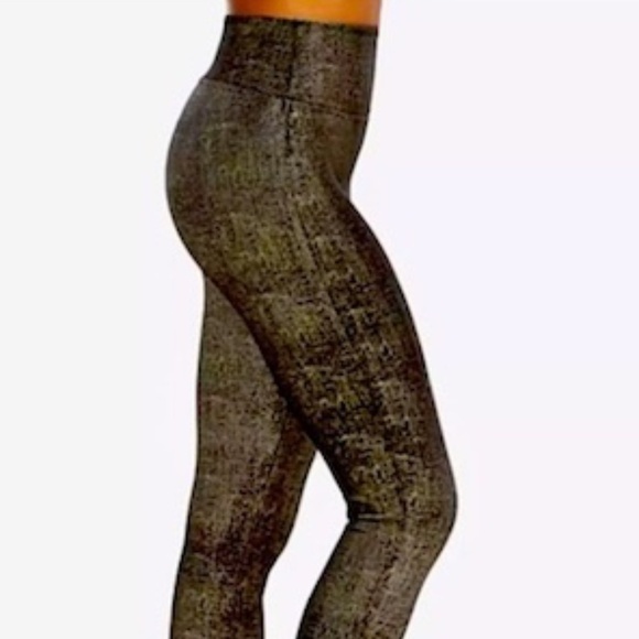 Spanx Black & Gold Shimmer Metallic Velvet Leggings NWOT Size XS - Picture 3 of 13